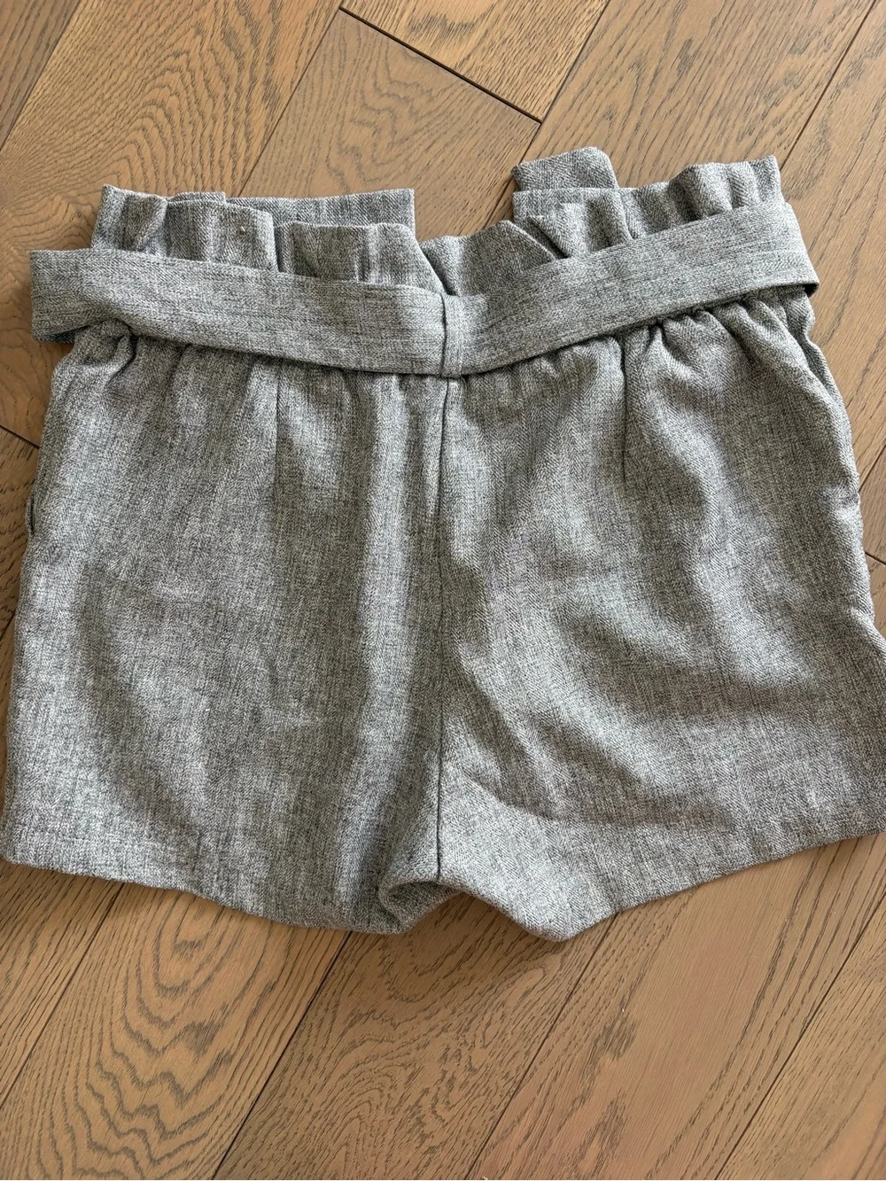 High-Waist Tie-Belt Shorts in Light Gray - Picture 4 of 4